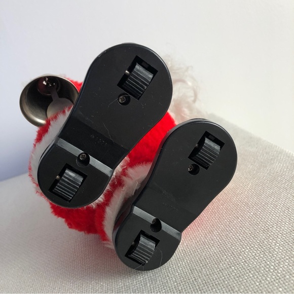 Vintage 80s toy Santa on wheels - Picture 6 of 7